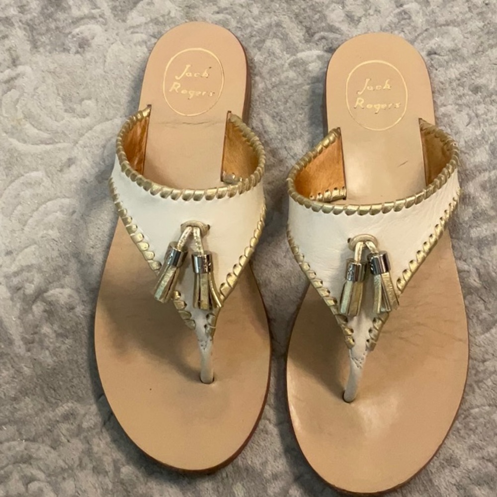 Jack Rogers Alana Gold Tassel detail whipstich Trim Sandals. Leather.